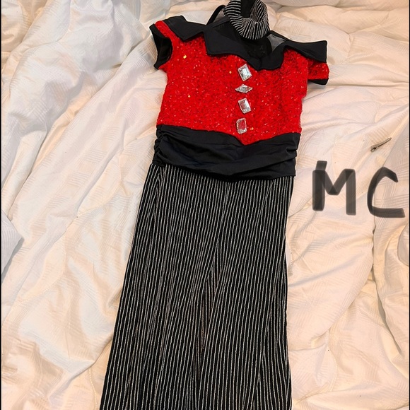 Multiple styles: Dance Costumes Offers Welcome - Picture 16 of 16